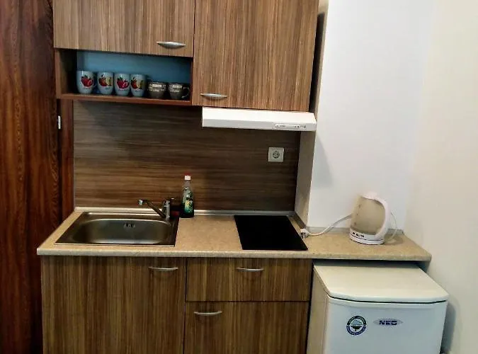 Private Nevena Pamporowo