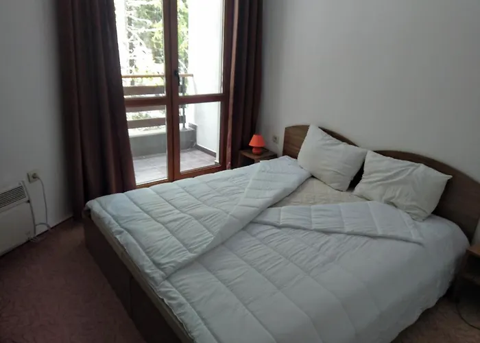 Private Nevena Pamporowo